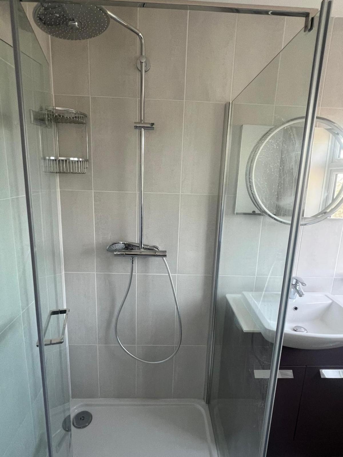 Good Priced Single Rooms In Northolt المظهر الخارجي الصورة
